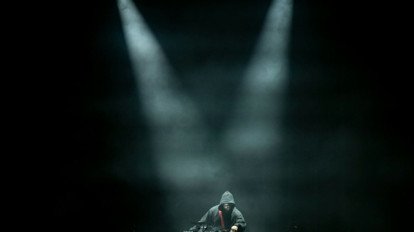 Soundcheck auf der Bühne bei einem Festival