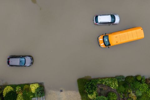 Besonders viel Regen fiel am Niederrhein. Foto: Christoph Reichwein/dpa