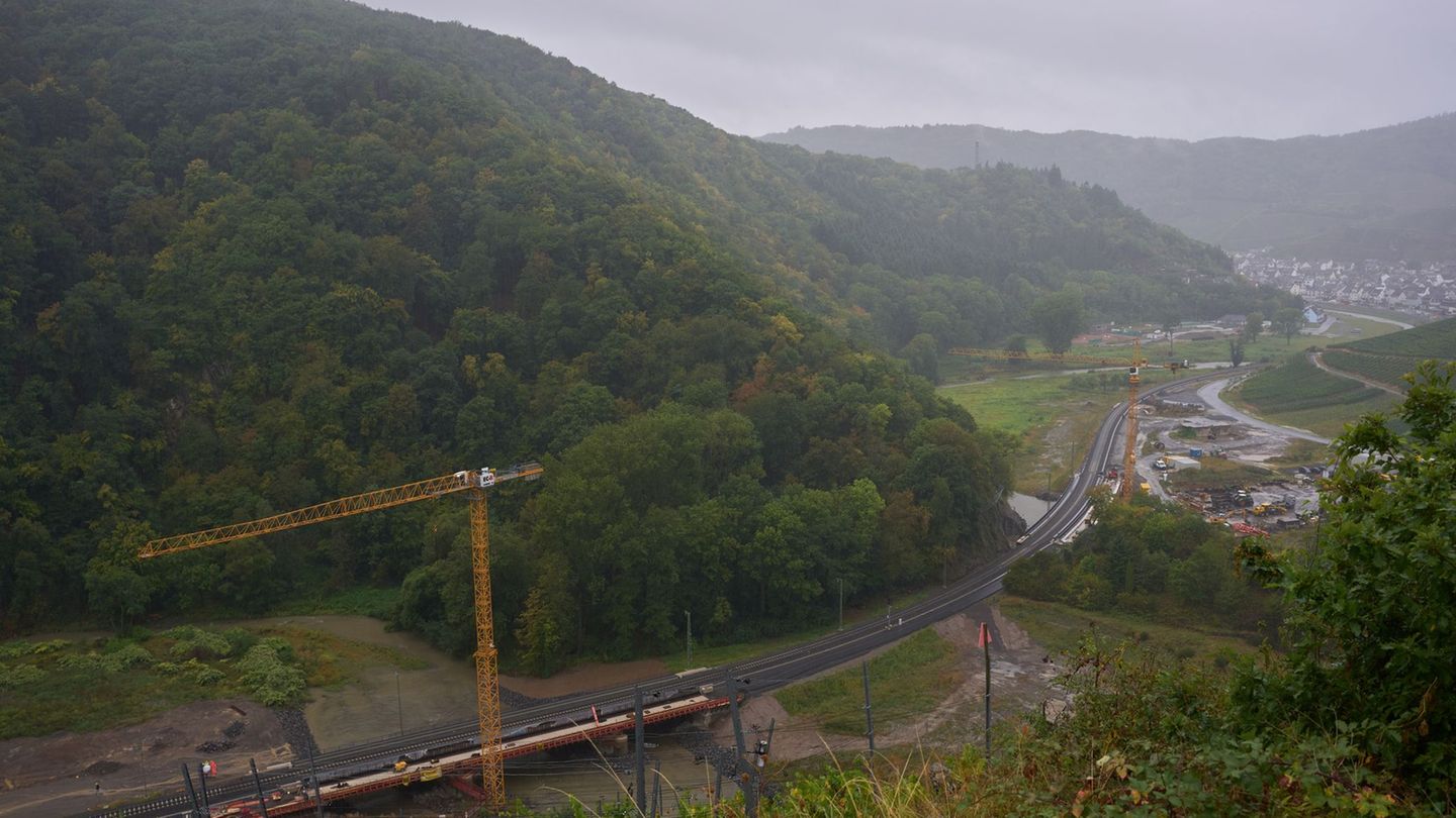 Der Himmel ist über vielen Regionen im Bundesland am Dienstag grau. Foto: Thomas Frey/dpa