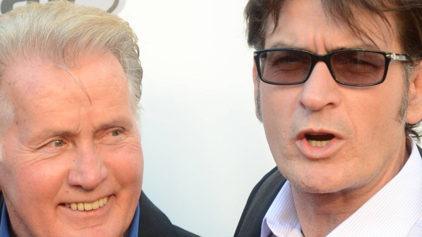 Charlie Sheen (r.) mit Vater Martin Sheen.