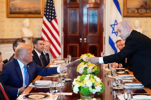 Donald Trump und Israels Ministerpräsident bei Beratungen über den Gaza-Krieg in Washington