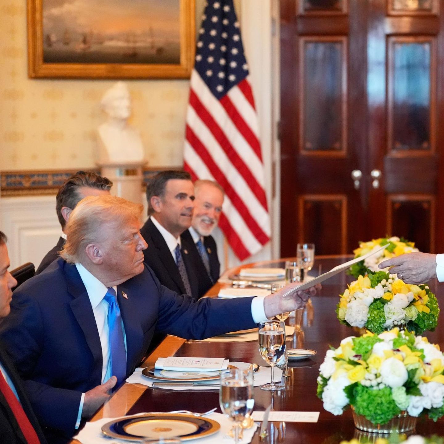 Donald Trump und Israels Ministerpräsident bei Beratungen über den Gaza-Krieg in Washington