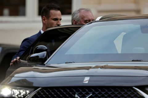 Bayrou nach der verlorenen Vertrauensabstimmung am Montag