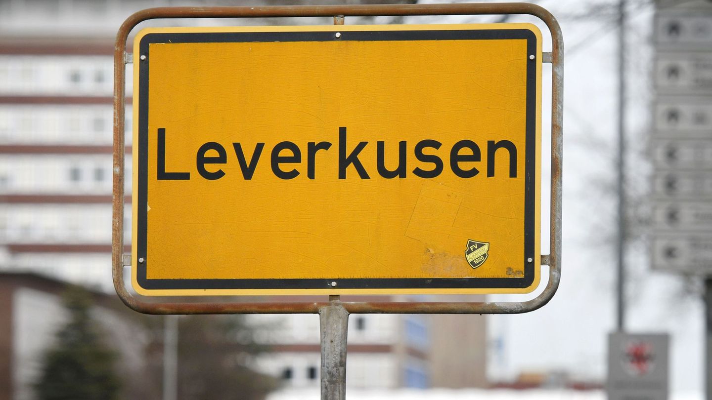 Der Name des Grünen-Kandidaten wird nach Angaben der Stadt am Sonntag trotzdem auf den Wahlzetteln stehen. (Symbolbild) Foto: He