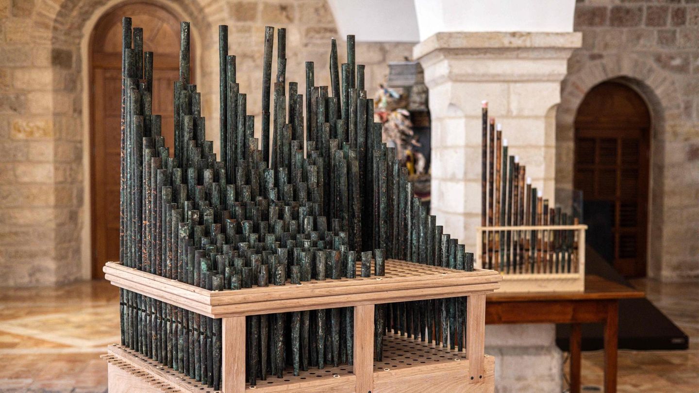 Jerusalem, Israel. Die älteste Orgel der Christenheit befindet sich im Kloster zum Heiligen Erlöser in der Altstadt von Jerusalem. Anlässlich eines Konzertes bekommt auch die Öffentlichkeit sie zu Gesicht