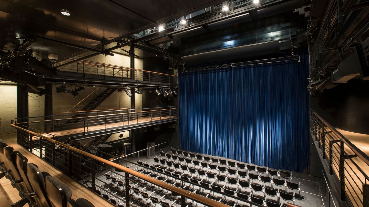 Im Kleinen Haus des Staatstheaters Braunschweig wird im November der Wilhelm-Raabe-Literaturpreis an Jonas Lüscher verliehen. Fo