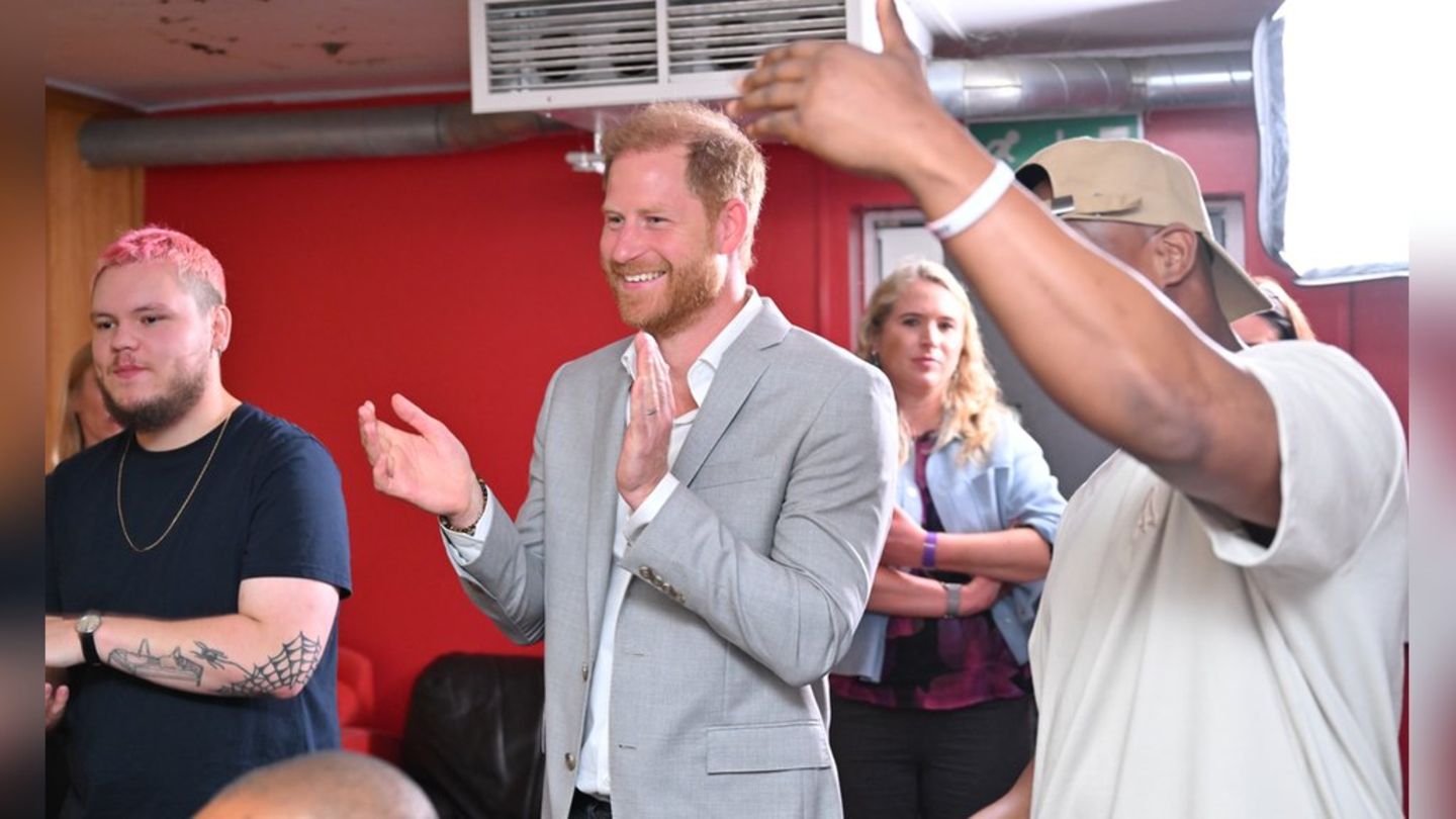 Prinz Harry bei seinem Besuch in Nottingham am Dienstag.