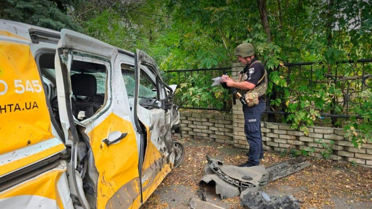 Ukrainischer Polizist am Tatort