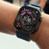 Die Apple Watch Ultra 3 hat ein größeres und ein helleres Display als die Vorgänger – und natürlich alle Features der Series 11