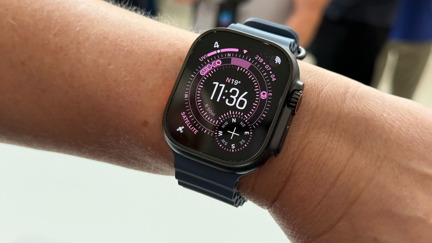 Die Apple Watch Ultra 3 hat ein größeres und ein helleres Display als die Vorgänger – und natürlich alle Features der Series 11