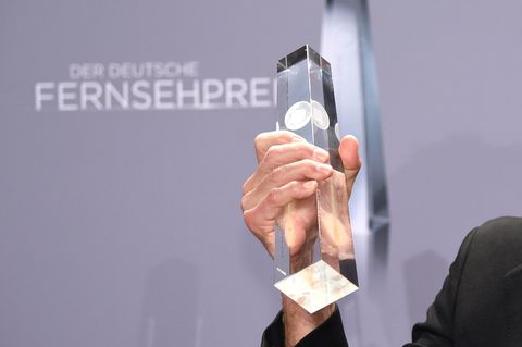 Ihn wollen alle gewinnen: Der Deutsche Fernsehpreis. (Archivfoto) Foto: Henning Kaiser/dpa