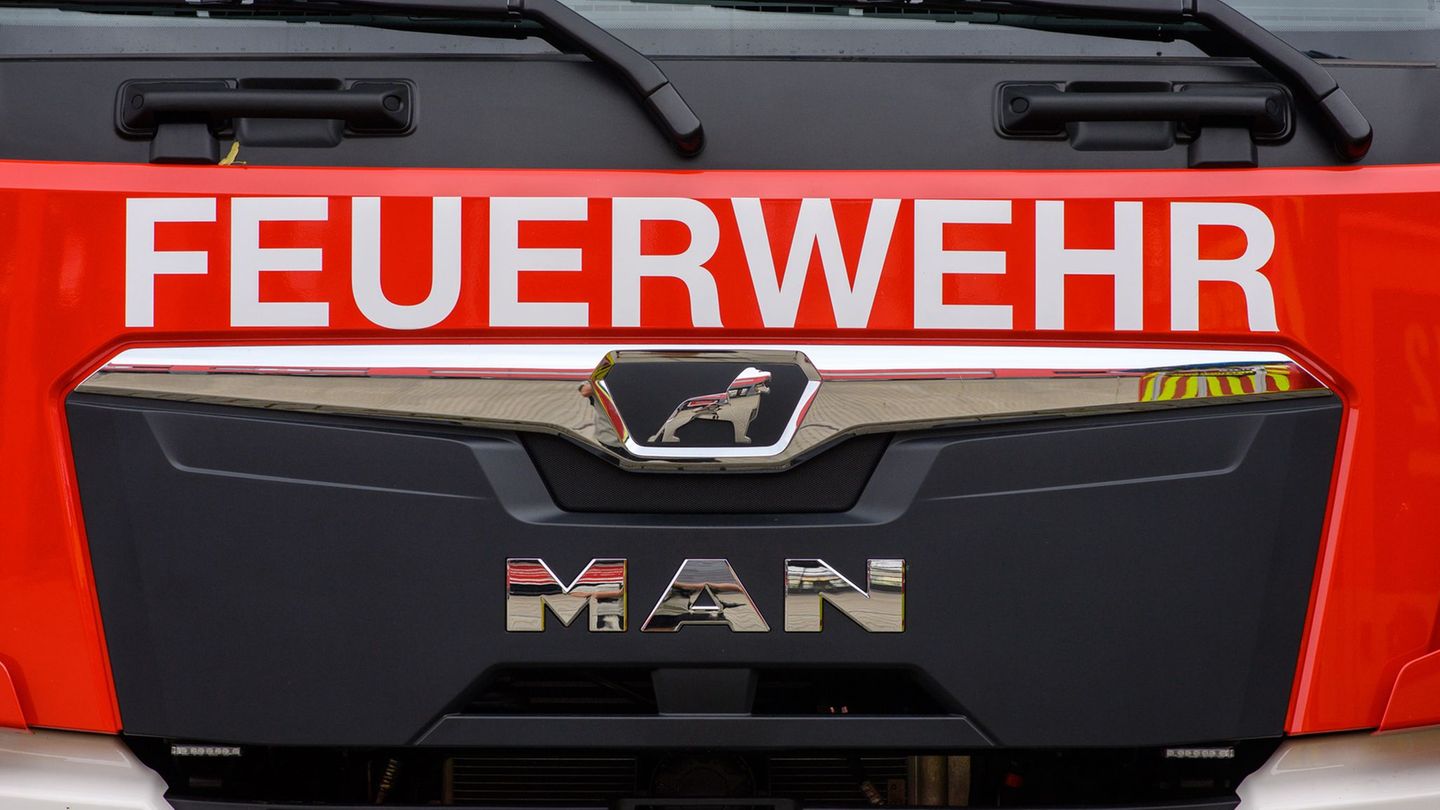 Beim Band in einem alten Schlachthof in Laatzen werden vier Feuerwehrleute verletzt. (Symbolbild) Foto: Klaus-Dietmar Gabbert/dp