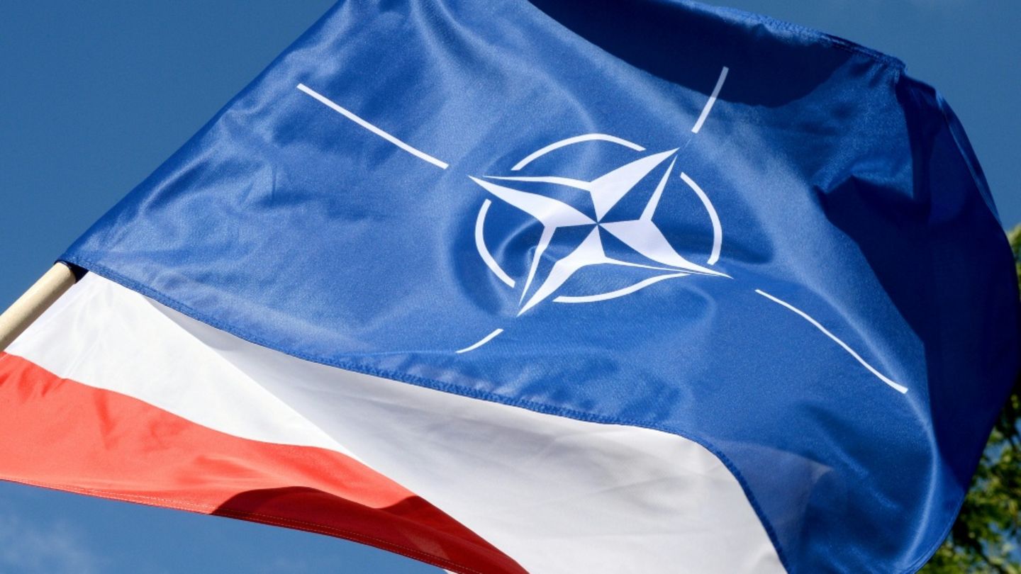 Nato-Flagge