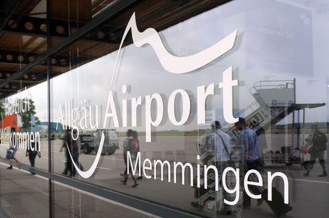 Der Allgäu Airport bei Memmingen legte im ersten Halbjahr 2025 bei den Passagieren besonders stark zu. (Archivbild) Foto: Andrea