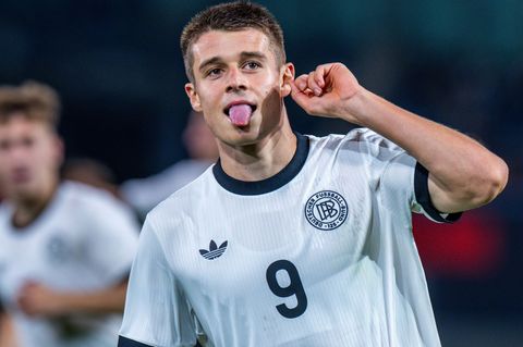 U21-Nationalspieler Nicolo Tresoldi jubelt über seinen Treffer zum 3:0 gegen Lettland. Foto: Jens Büttner/dpa