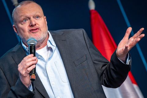 Seit einem Jahr wieder im Fernsehen: Stefan Raab. (Archivbild) Foto: Jens Büttner/dpa