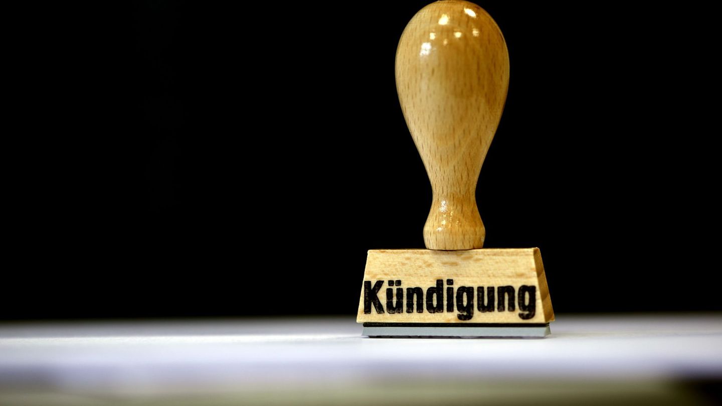 Der Hersteller Doering Glass konnte für das Werk in Radeburg keinen Investor finden. (Symbolbild) Foto: Ralf Hirschberger/dpa-Ze