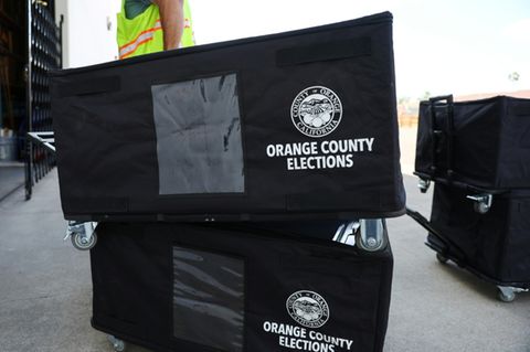 Belieferung von Wahllokal in Orange County 2022