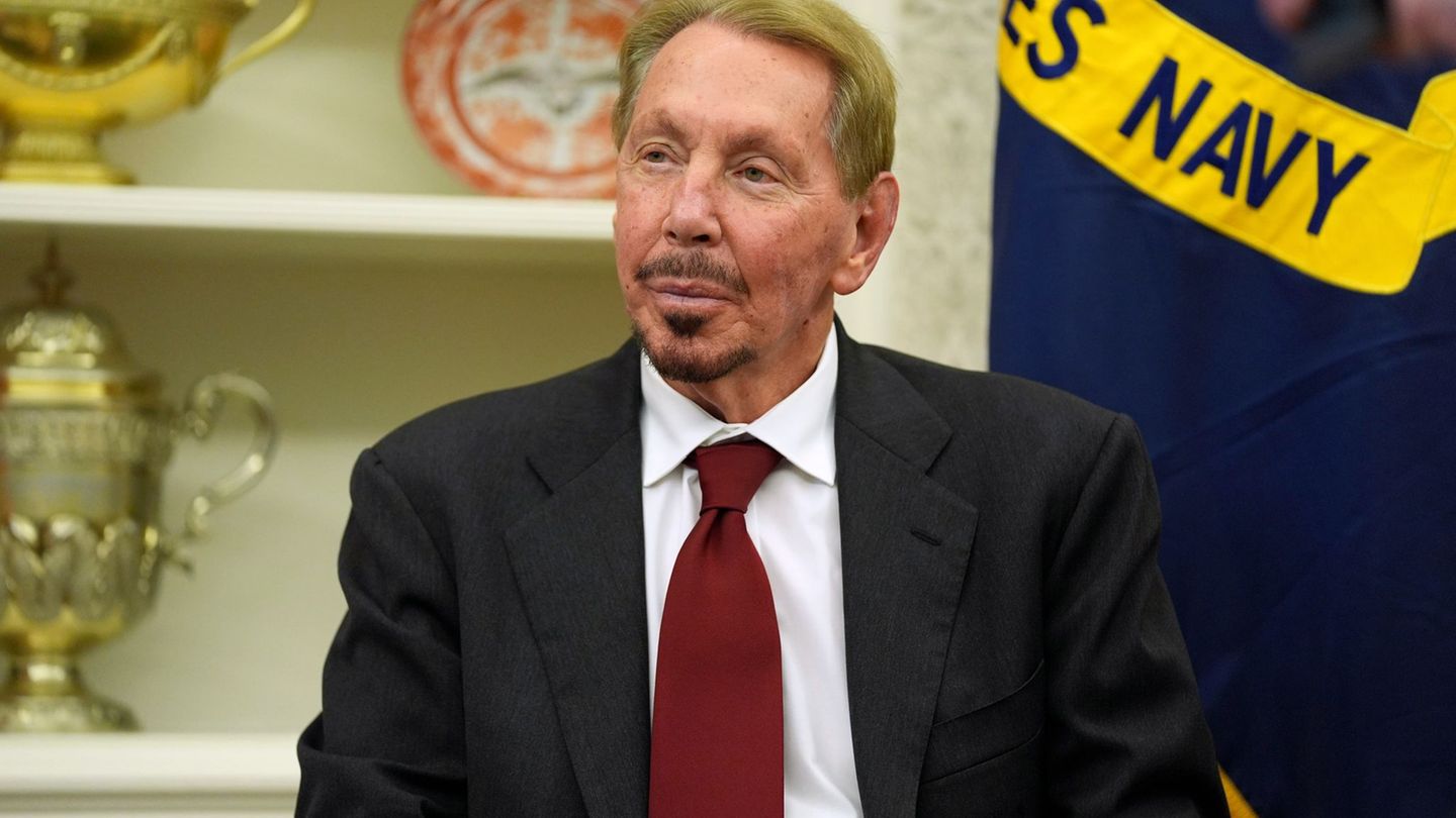Larry Ellison gründete in den 70er Jahren die Software-Firma Oracle mit. (Archivbild) Foto: Evan Vucci/AP/dpa