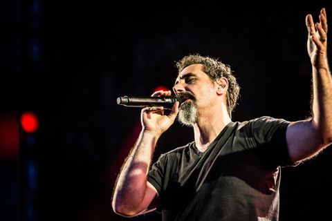 Nach Konzerten in Amerika steht Serj Tankian 2026 mit System of a Down unter anderem in Deutschland auf der Bühne.