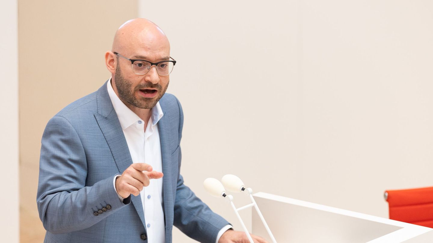 Brandenburgs Innenminister René Wilke (parteilos) äußert sich zum Israel-Bekenntnis bei der Einbürgerung. (Archivbild) Foto: Han