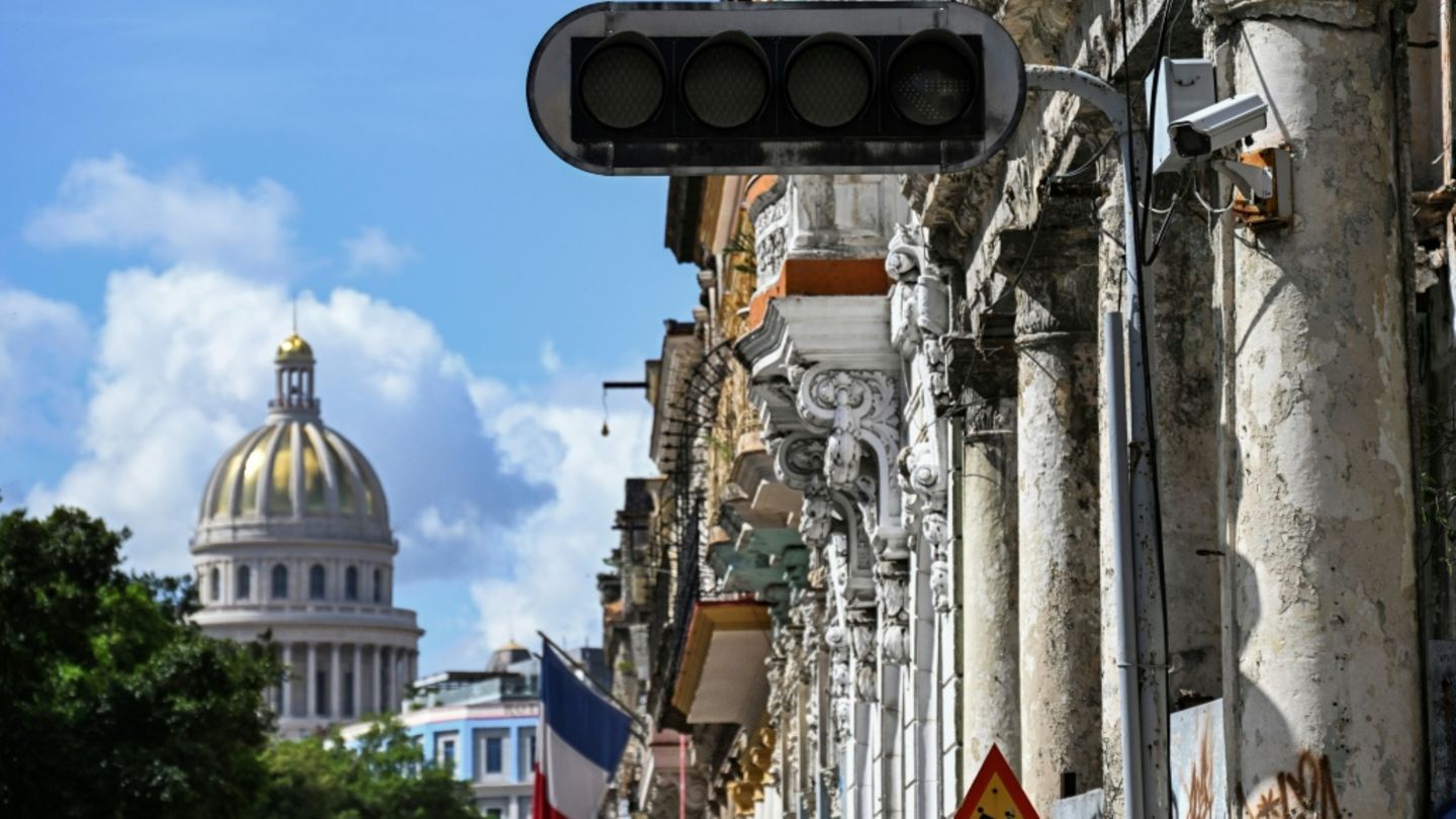 Ausgefallene Ampel in Havanna