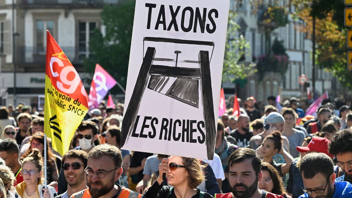 Landesweit fanden heute in Frankreich Kundgebungen und Protestaktionen statt. Foto: Pascal Bastien/AP/dpa