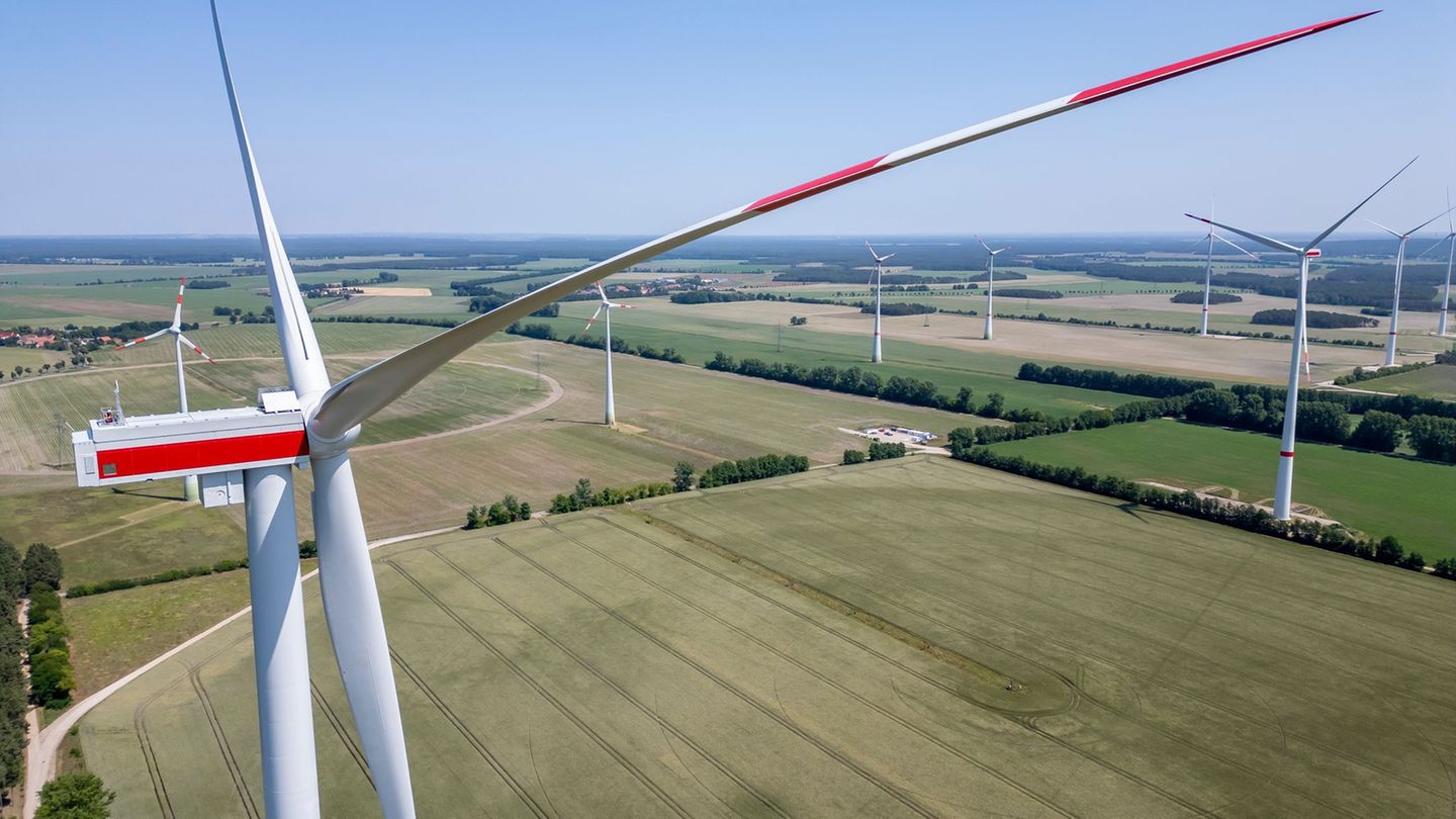 Wenn Windkraftanlagen neu entstehen oder alte modernisiert werden, sollen die Kommunen auch finanziell etwas davon haben. Das Th