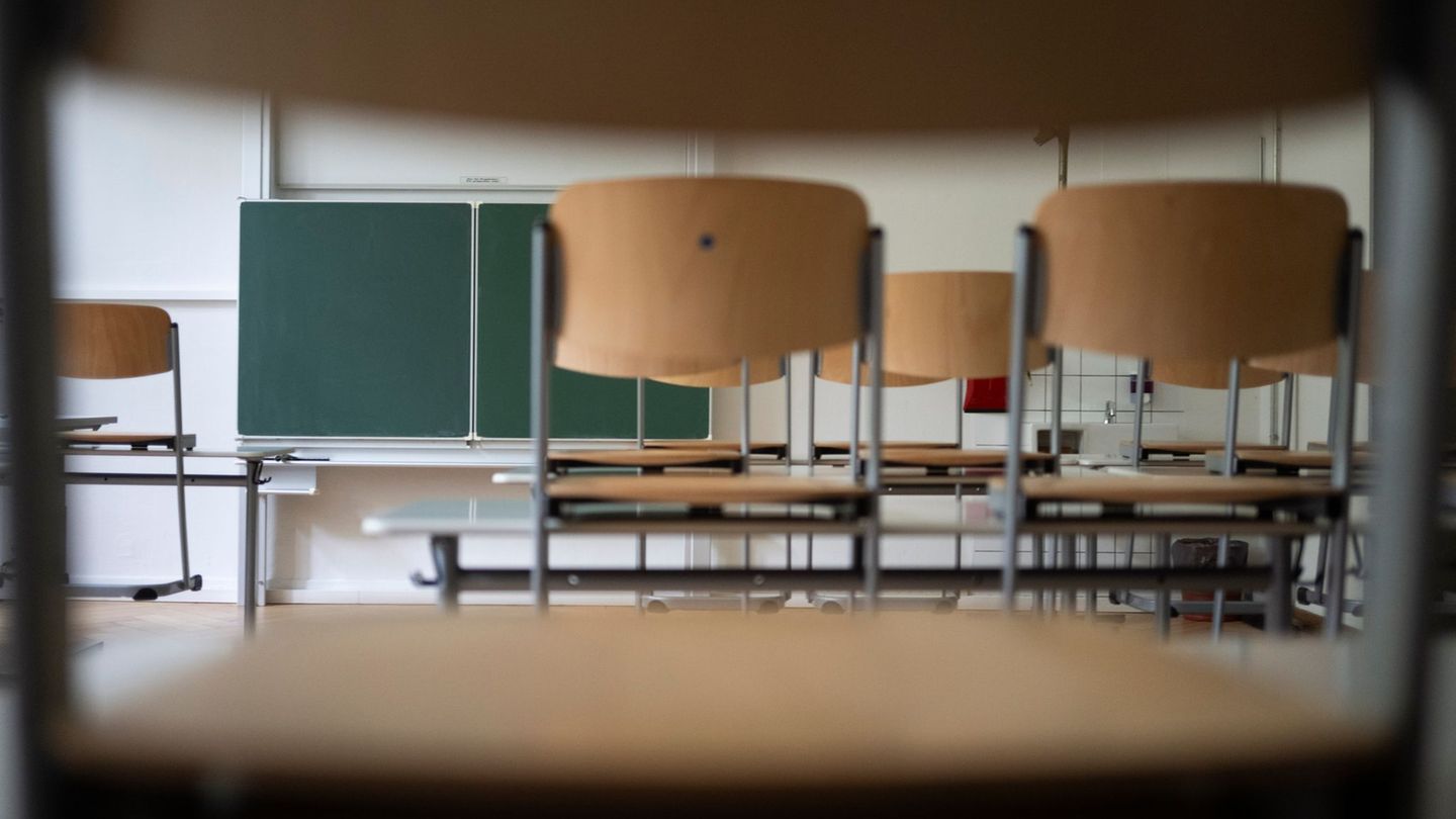 Am Montag kehrt in den Klassenzimmern in Baden-Württemberg wieder Leben ein – dann startet das neue Schuljahr. (Archivbild) Foto