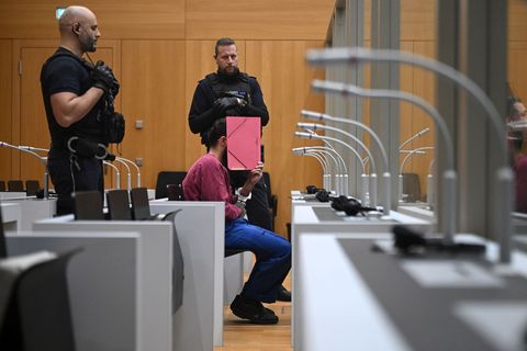 Im Prozess gegen Sulaiman A. nach dem tödlichen Messerangriff auf dem Mannheimer Marktplatz im Mai 2024 will das Oberlandesgeric