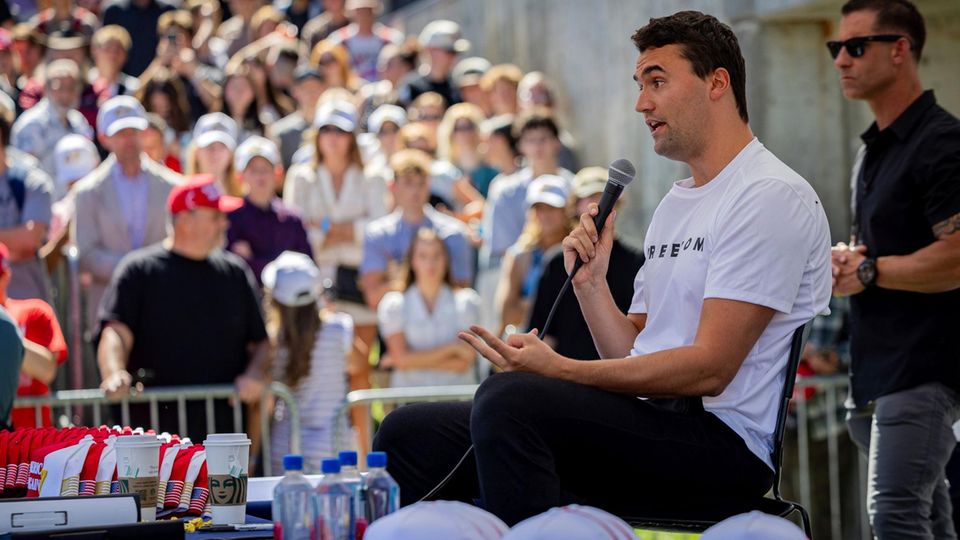 Trump-Vertrauter: Zuschauer filmen tödlichen Schuss auf Charlie Kirk