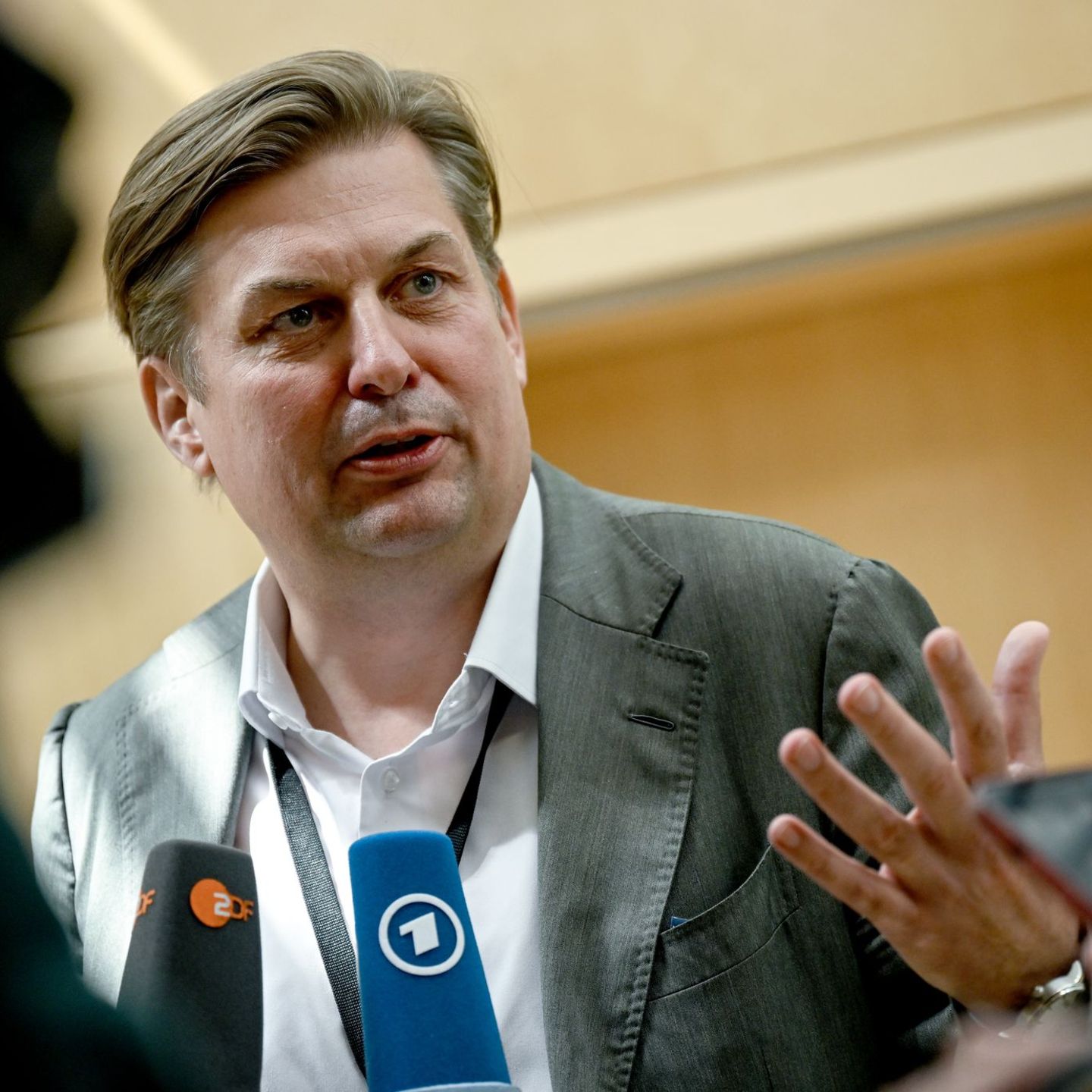 Der Bundestag hat Durchsuchungen beim AfD-Abgeordneten Krah genehmigt (Archivbild). Foto: Britta Pedersen/dpa