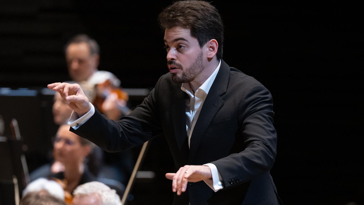Lahav Shani bald Chefdirigent der Münchner Philharmoniker