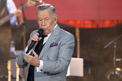 Gaststar beim Hessentag: Schlager-Legende Roland Kaiser. (Archivfoto) Foto: Sebastian Kahnert/dpa