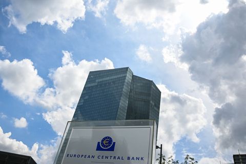 Hauptziel der Notenbank sind stabile Preise im Euroaum. (Archivbild) Foto: Arne Dedert/dpa