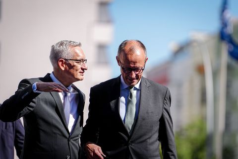 Der bisherige Botschafter in der Ukraine, Martin Jäger, ist neuer Präsident des deutschen Auslandsgeheimdienstes BND. Kanzler Fr
