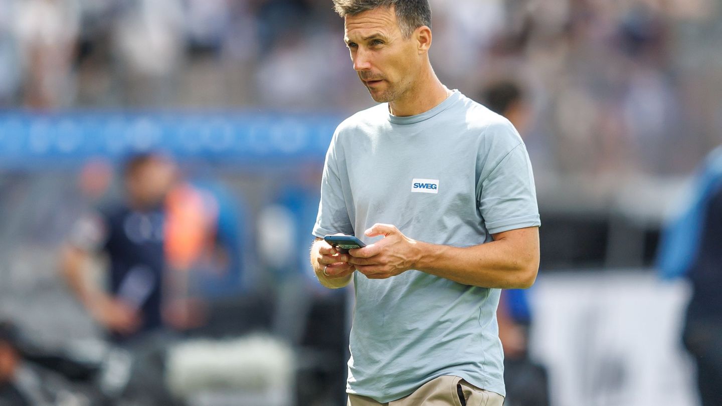 Am Samstag treffen der KSC und Christian Eichner auf den 1. FC Nürnberg. (Archivbild) Foto: Andreas Gora/dpa