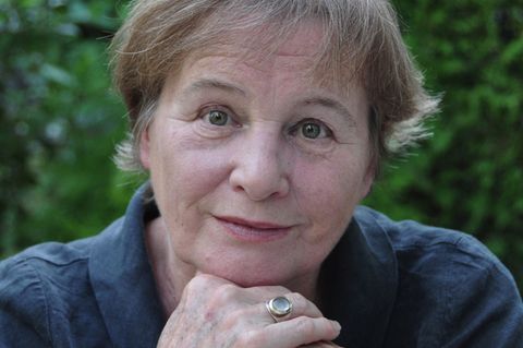 Die Hamburger Illustratorin Jutta Bauer ist gestorben. Foto: Karen Seggelke/CARLSEN Verlag/dpa