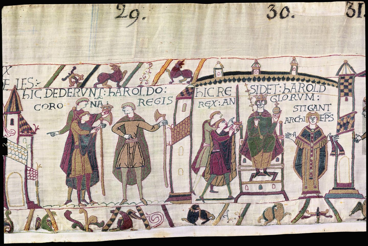 Mittelalter Es lebe der König mittelalterliche Stickerei, eines thronenden Königs mit Reichsapfel, Zepter und Getreuen