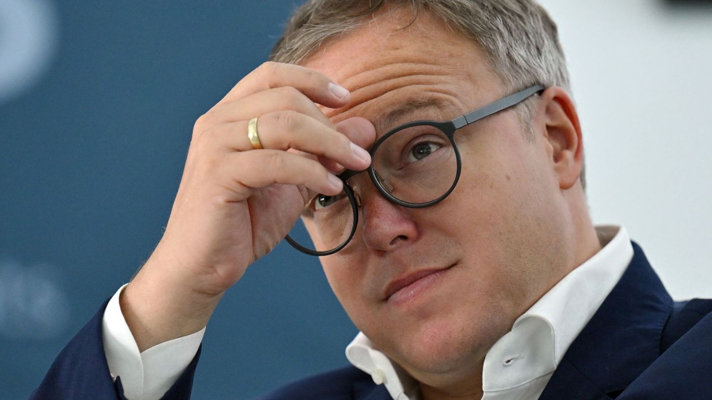 Die CDU von Thüringens Ministerpräsident Mario Voigt liegt in einer neuen Umfrage zwar stabil, jedoch mit großem Abstand hinter