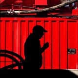 Fotografie: Schattenriss Mann mit Zigarette