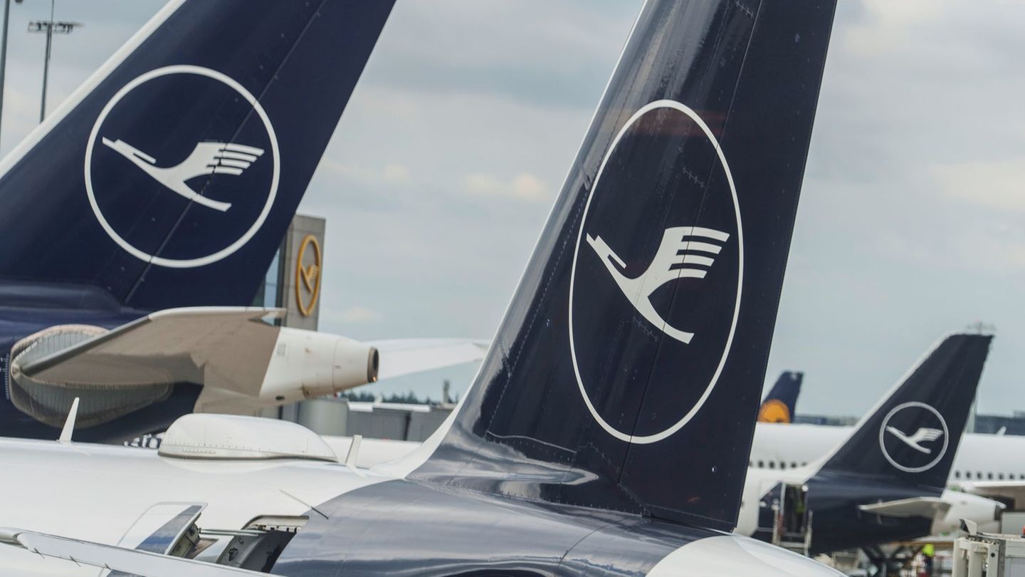 Bei Deutschlands größter Fluggesellschaft droht der nächste Piloten-Streik. (Archivbild) Foto: Andreas Arnold/dpa