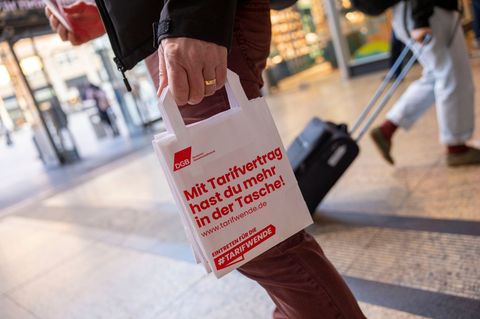 DGB: Milliardenschaden durch "Tarifflucht". (Symbolbild) Foto: Thomas Banneyer/dpa
