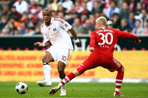 Vincent Kompany im Trikot des Hamburger SV gegen den FC Bayern