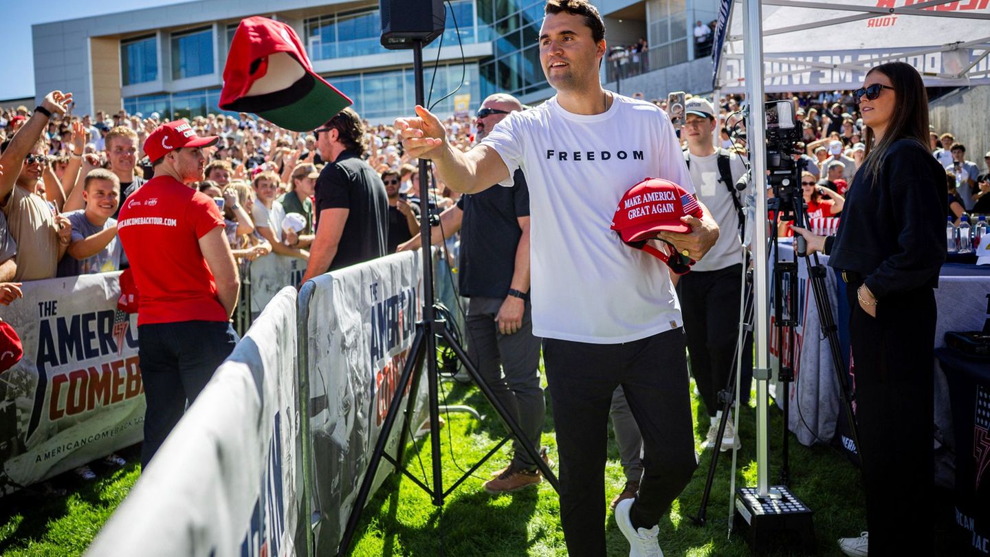 Charlie Kirk wurde erschossen - ein Tatverdächtiger ist mit hoher Wahrscheinlichkeit gefasst, sagt Trump. (Archivbild) Foto: Tes