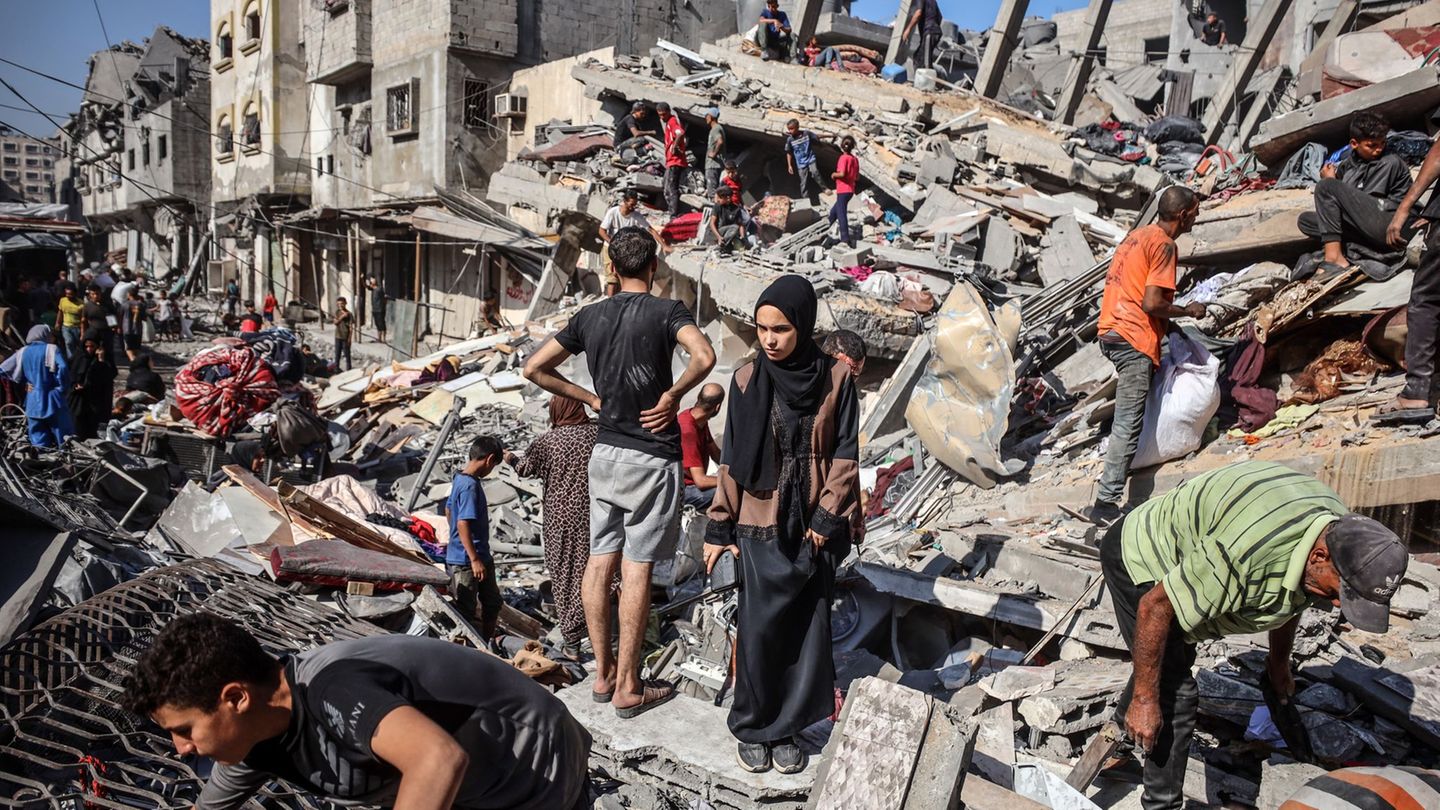 Bei israelischen Angriffen im Gazastreifen starben nach Angaben aus medizinischen Kreisen mindestens 50 Menschen. Foto: Abed Rah