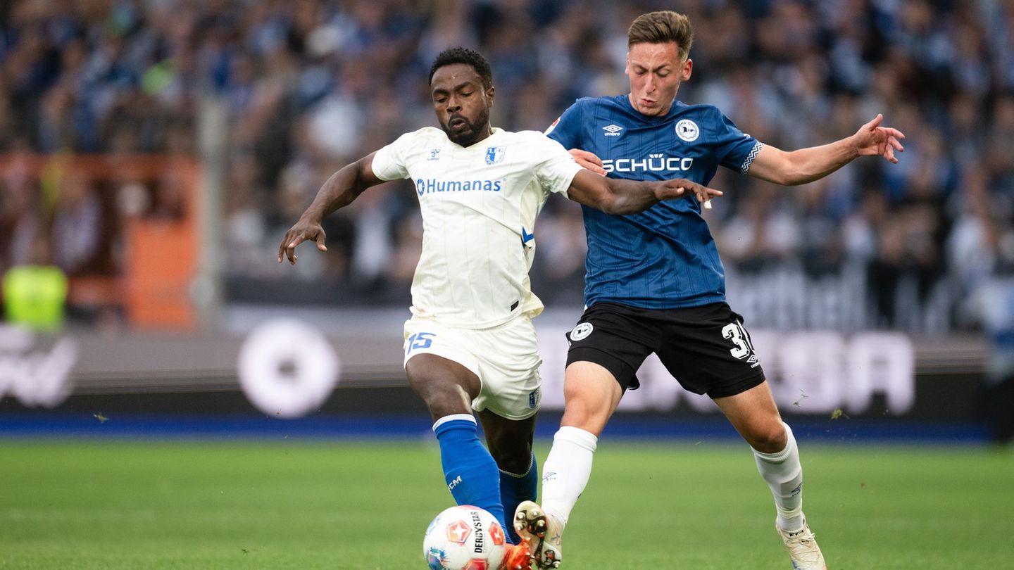 Lieferten sich eine umkämpfte Partie: Arminia Bielefeld und der 1. FC Magdeburg. Foto: Marius Becker/dpa