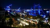 Blick über den Hamburger Hafen bei Nacht