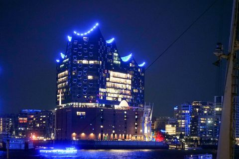 Die Elphi in Hamburg ist blau