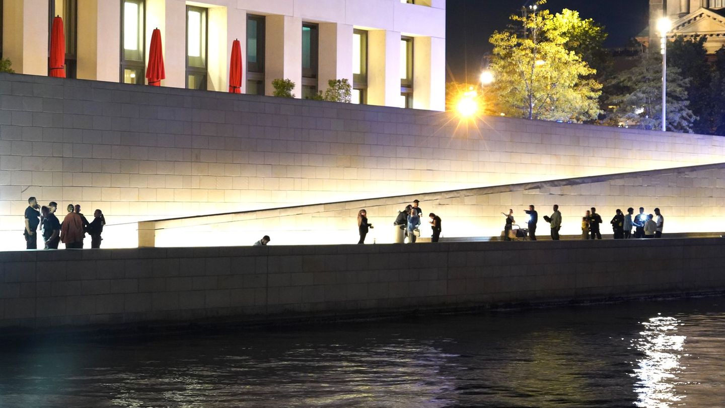 Beim Humboldt Forum ist es erneut zu einer Auseinandersetzung mit Verletzten gekommen. (Symbolbild) Foto: Pierce Adler/dpa